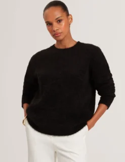 Lässiger Pullover aus gebürsteter Alpakawolle