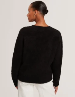 Lässiger Pullover aus gebürsteter Alpakawolle