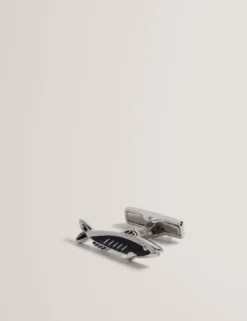 Manschettenknöpfe aus Metall in Fischform mit Markenlogo