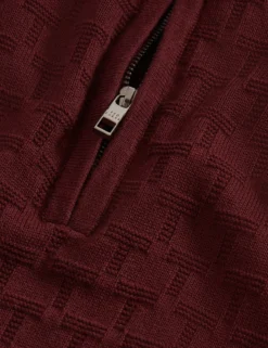 Markenpullover mit strukturierter Oberfläche und Reißverschluss am Kragen