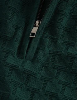 Markenpullover mit strukturierter Oberfläche und Reißverschluss am Kragen