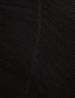 Maxikleid aus Strick mit transparenten Details und langen Ärmeln