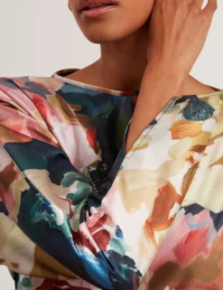 Maxikleid mit auffälligem Blumenmuster und Sanduhr-Schnitt