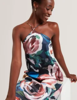 Maxikleid mit Rosenmuster und Neckholder