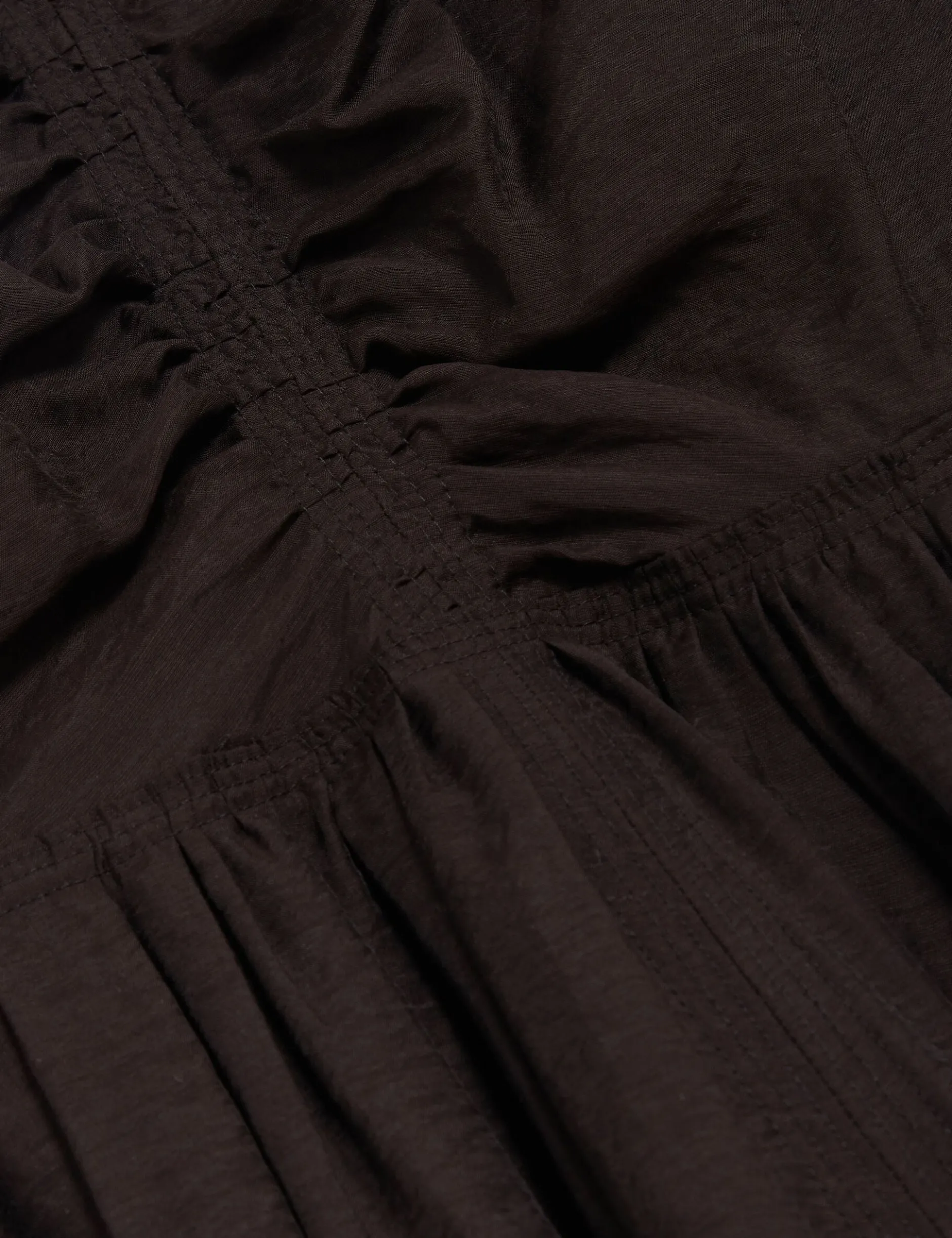 Midikleid aus Webstoff mit Puffärmeln und V-Ausschnitt