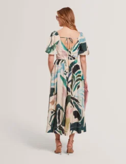 Midikleid mit Print und Puffärmeln sowie Ziernähten