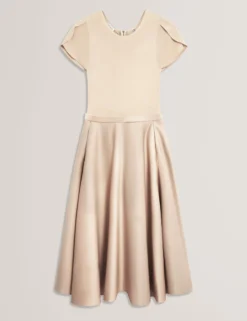 Midikleid mit Tulpenärmeln, anprobierbar