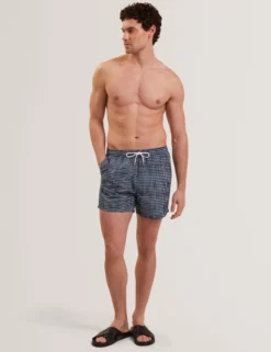 Mid-Length Badeshorts mit verschwommenem Karomuster
