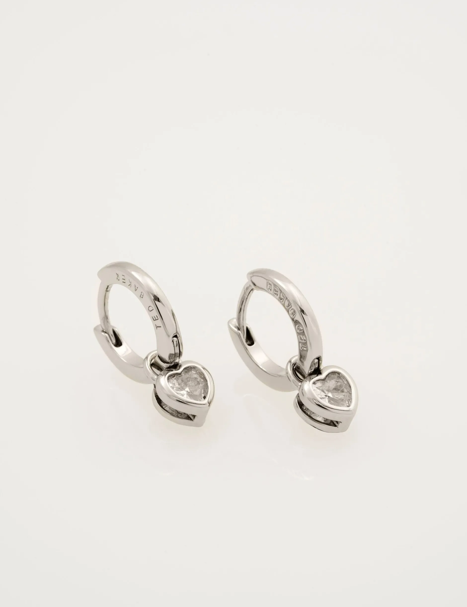 Mini Crystal Heart Huggie Ohrringe