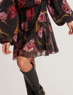 Minikleid mit Blumenmuster und Ballonärmeln