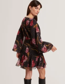 Minikleid mit Blumenmuster und Ballonärmeln