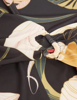 Minikleid mit Wickeloptik und Blumenmuster