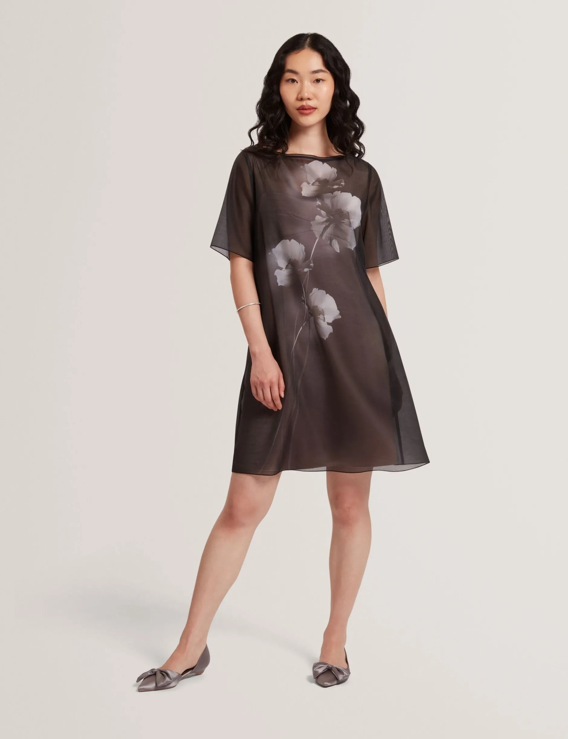Mini-T-Shirt-Kleid aus Organza mit Blumenmuster