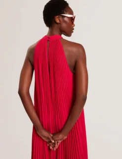 Neckholder-Maxikleid mit Falten und fließender Passform