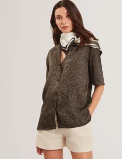 Oversize-Kurzarmhemd mit kleinem Muster