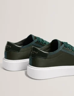 Plateau-Sneaker mit Satinband und Spitze
