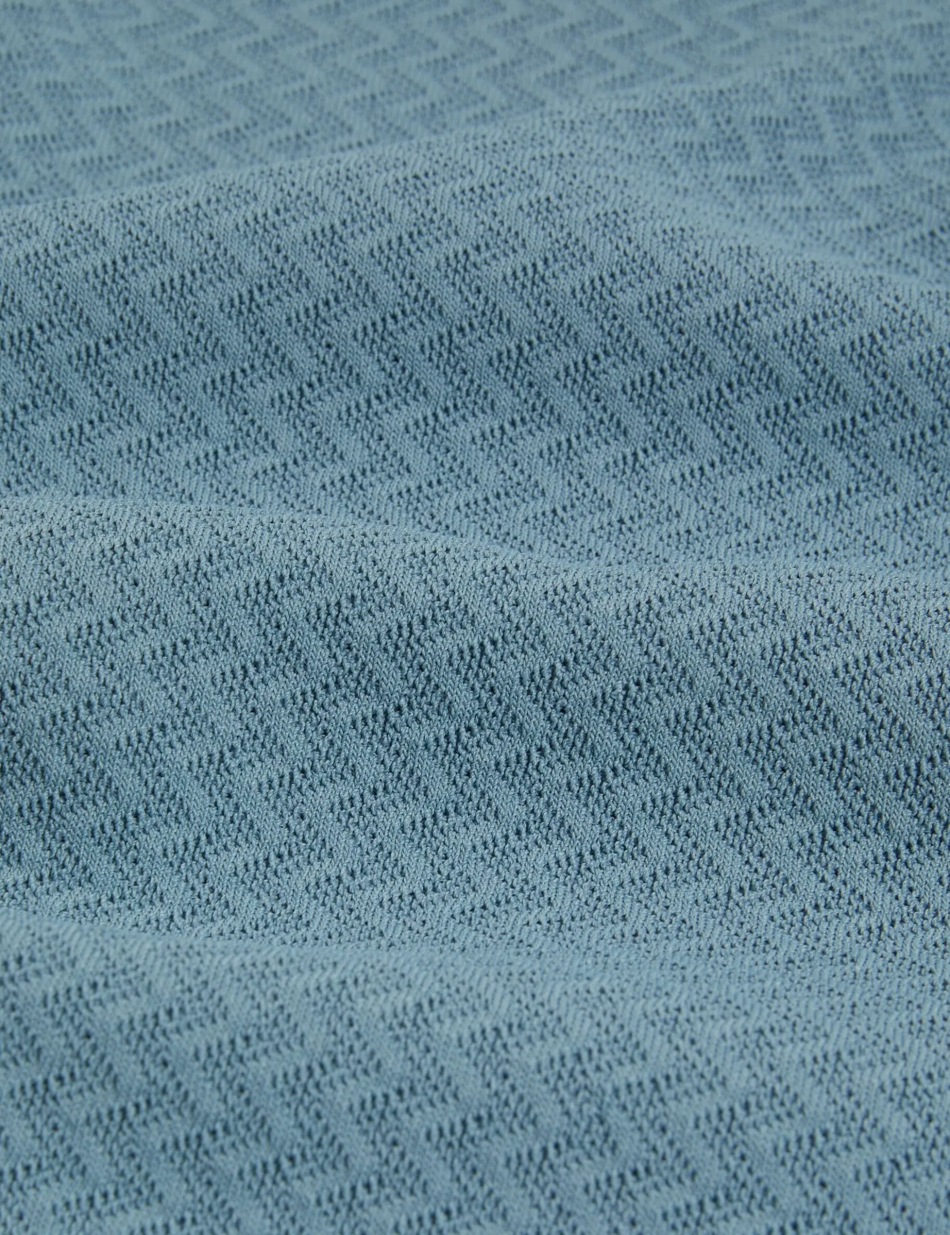Polohemd mit Zickzack-Strickmuster und offenem Halsausschnitt