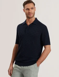 Poloshirt aus strukturiertem Strickgewebe aus Seide und Baumwolle
