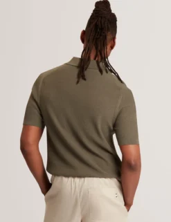 Poloshirt mit Rippstrick und offenem Halsausschnitt