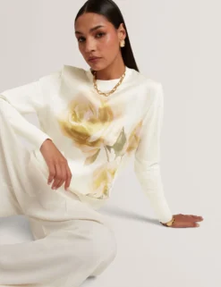 Pullover mit Rosenprint und Webfront