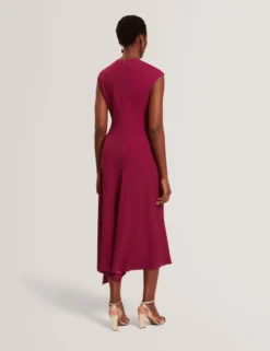 Ärmelloses, asymmetrisches Midikleid mit schrägem Schnitt