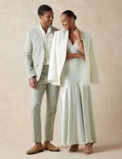 Ärmelloses Maxikleid aus Satin mit V-Ausschnitt
