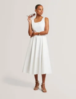 Ärmelloses Midikleid aus Leinen-Baumwoll-Mischgewebe mit Einsätzen