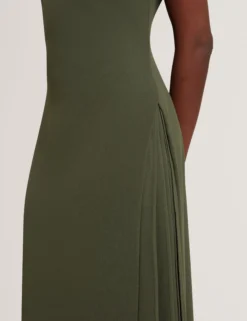 Ärmelloses Midikleid mit Faltendetails