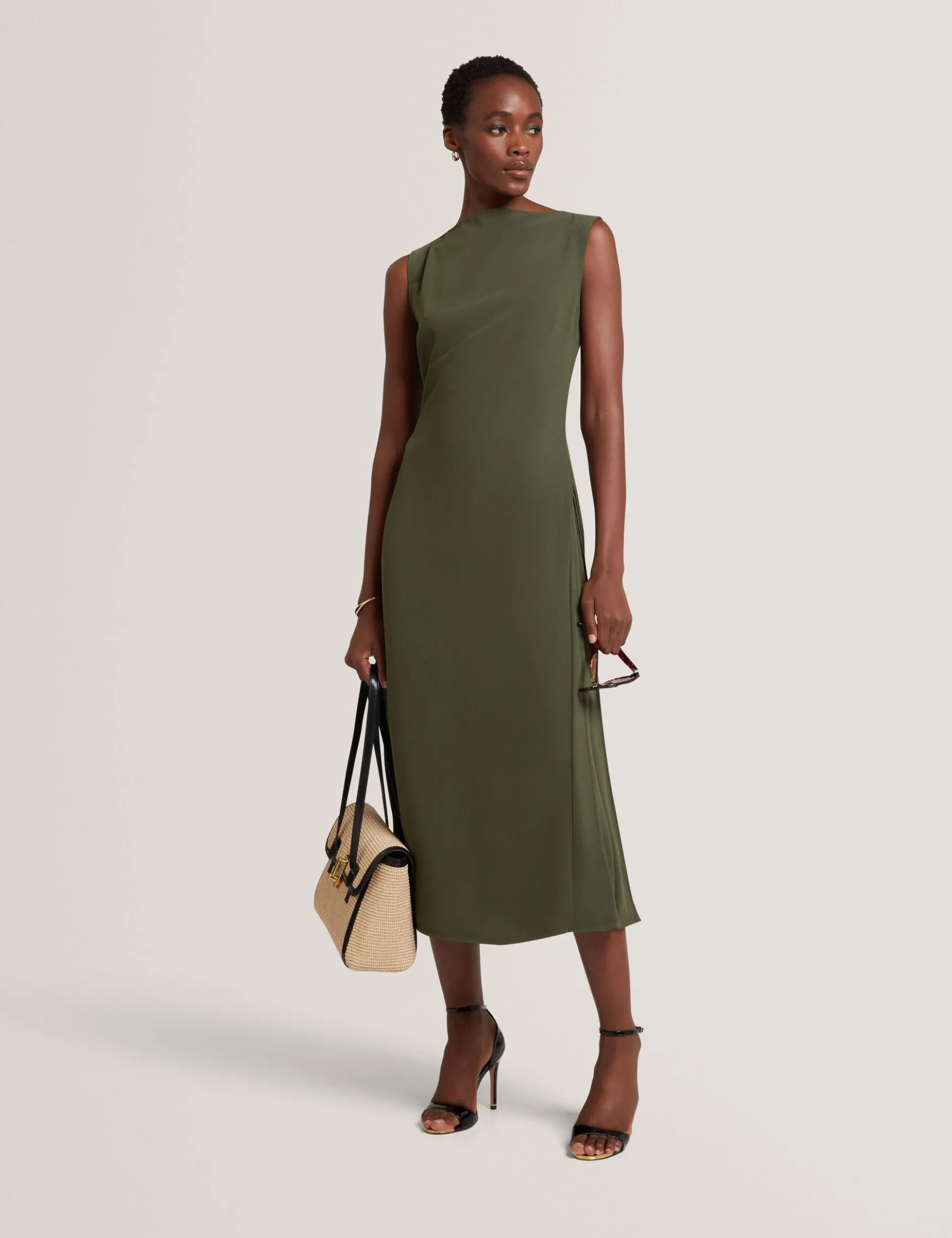 Ärmelloses Midikleid mit Faltendetails