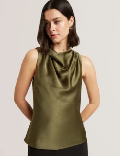 Ärmelloses Top aus Satin mit Wasserfallausschnitt