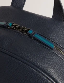 Rucksack aus Kunstleder mit Gurtbändern