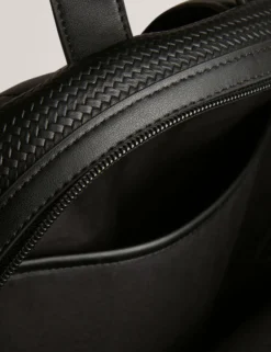 Rucksack aus PU mit gestreifter Webstruktur