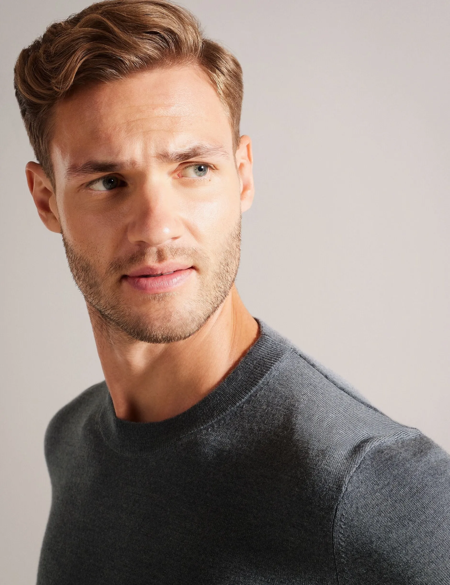 Rundhalspullover aus reiner Wolle