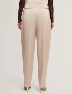 Satin-Hosen mit geschwungenem Bein
