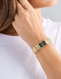 Schlanke Armbanduhr aus goldenem Edelstahl