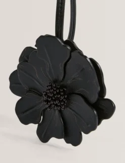 Schlüsselanhänger mit Blumenanhänger