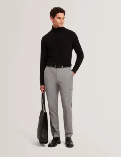 Schmal geschnittene, elegante Cargohose