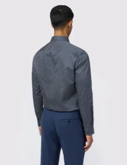 Schmal geschnittenes Hemd aus Satin mit Rautenmuster in Marineblau