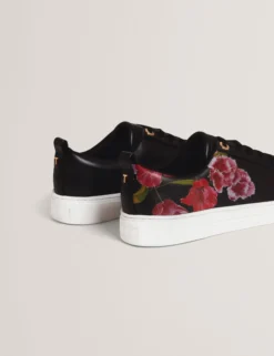 Schnürschuhe aus Leder mit floralem Muster