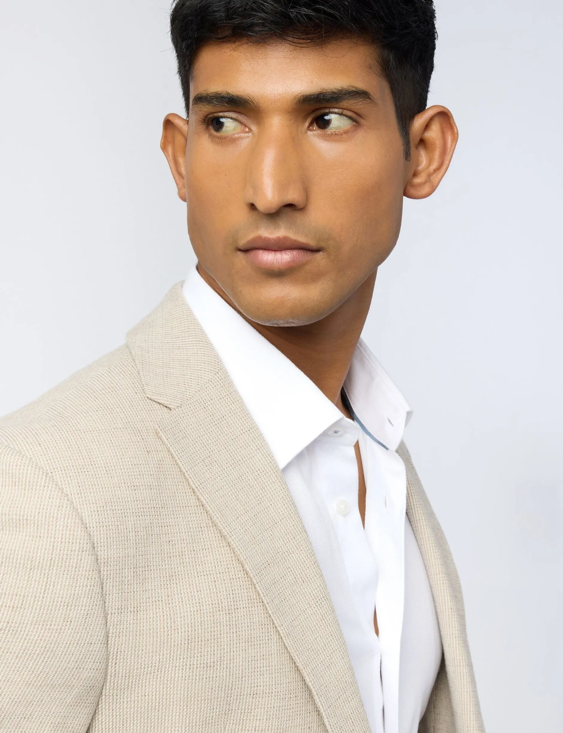Slim-Fit-Blazer aus feinstem Wollmischgewebe mit Mikro-Karo-Muster