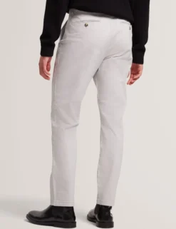 Slim Fit Chinos aus Stretch-Baumwolle