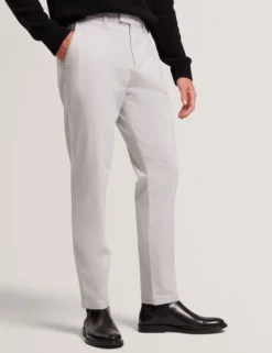 Slim Fit Chinos aus Stretch-Baumwolle
