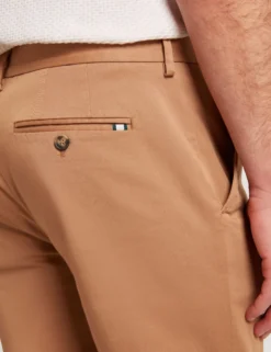 Slim Fit Chinos aus Stretch-Baumwolle