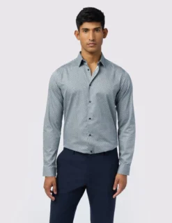 Slim-Fit-Hemd aus Satin mit Geo-Fliesenmuster