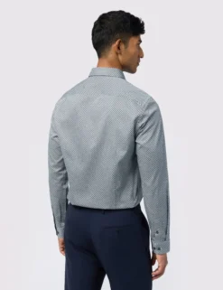 Slim-Fit-Hemd aus Satin mit Geo-Fliesenmuster
