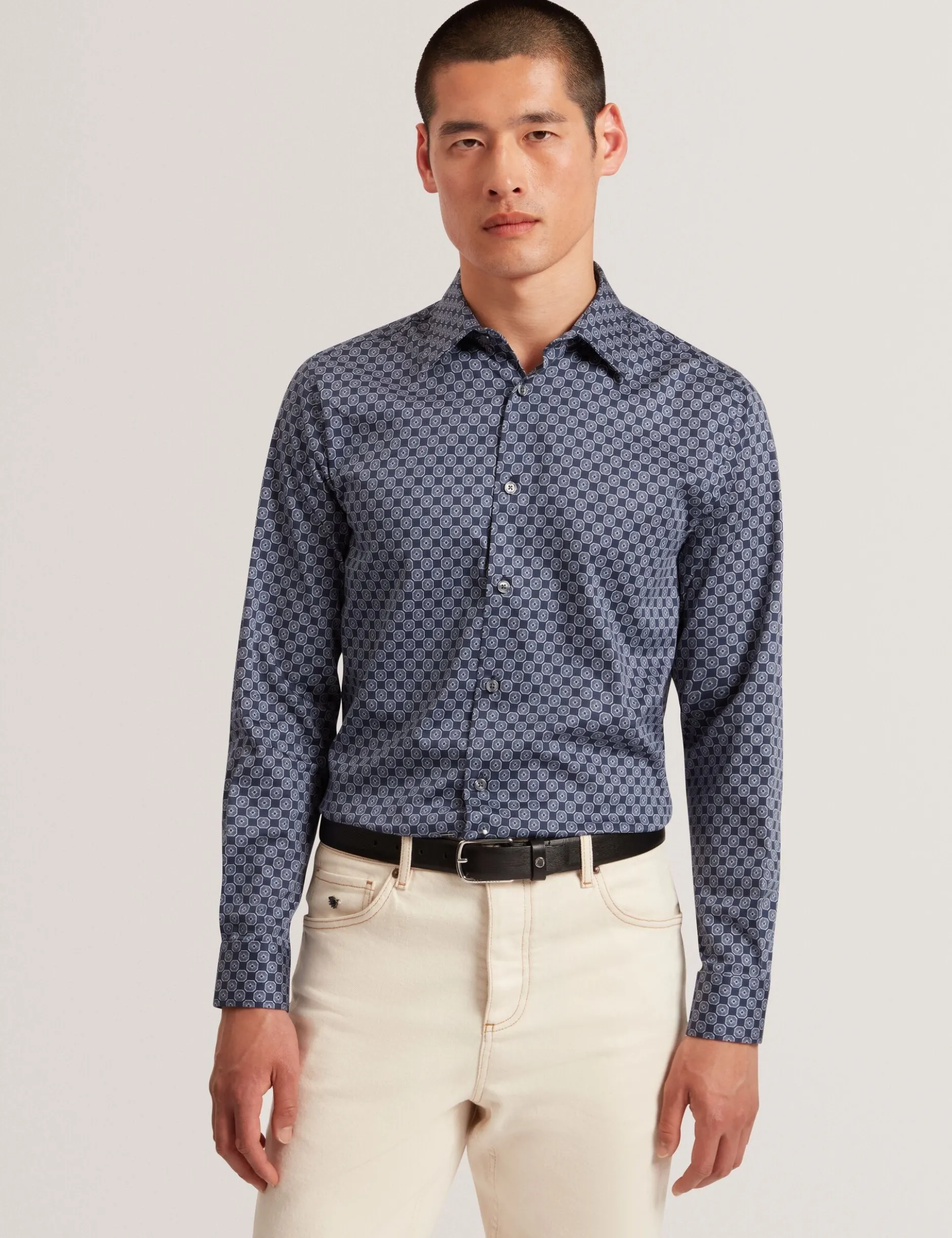 Slim-Fit-Hemd mit geometrischem Kreismuster