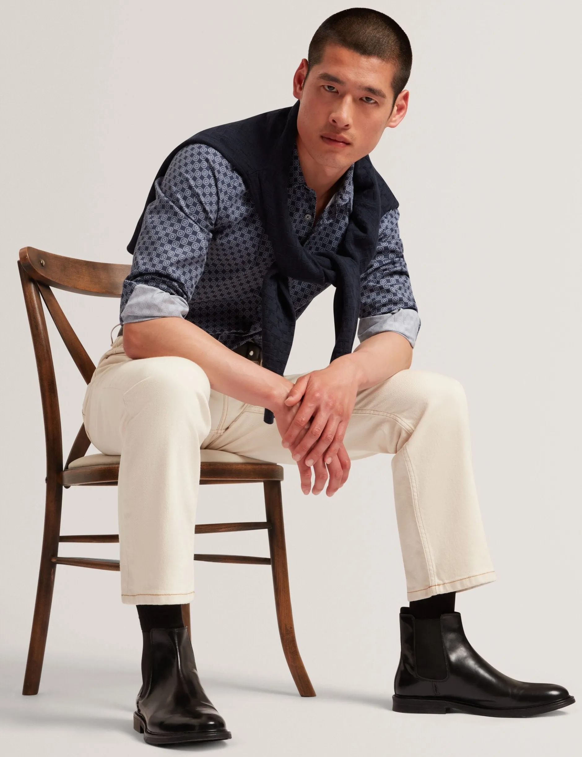 Slim-Fit-Hemd mit geometrischem Kreismuster