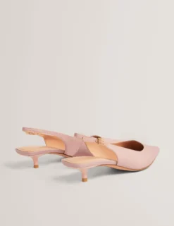 Slingback-Pumps mit Kätzchenabsatz