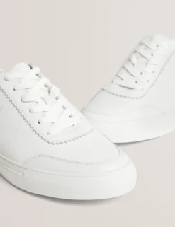 Sneaker mit genarbter Leder-Cupsohle
