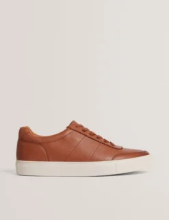 Sneaker mit genarbter Leder-Cupsohle